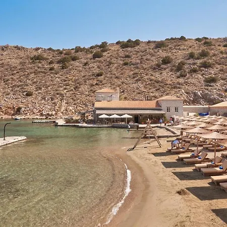 Mandraki Beach Resort 5* Mandraki (Hydra)