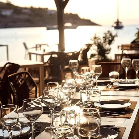 Mandraki Hotel 5*